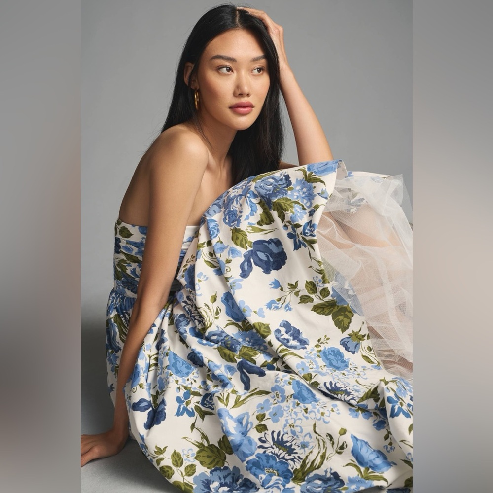 Reformation Kastoria Dress in the Lucca floral print - Picture 4 of 16